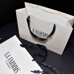 Eleganter Kraftbeutel mit Bandgriff