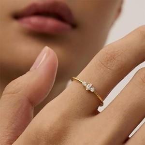 Elegantes 18k Gold-925 Sterlingsilberring mit Marquise und rund-Schnitt kubische Zirkonia -Steine ​​- minimalistisches Stapel -Verlobungsband