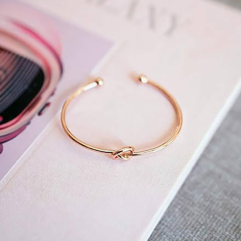 4k Gold plattiert für immer Liebesknoten Infinity Armreif Armbänder für Frauen verstellbares Goldarmband für Frauen elegantes Gold-Plattierte Offenes Manschettenarmband mit Knotengestaltung - moderner minimalistischer Schmuck für tägliche Verschleiß und besondere Anlässe