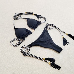 Sexy zwei - Stück Bikini für heiße Mädchen. Dreieckstil, doppelt - Seite Farbe - Blockierung. Beach Bikini Badeanzug, drei - Punktstil 8826 Preis:$79,99