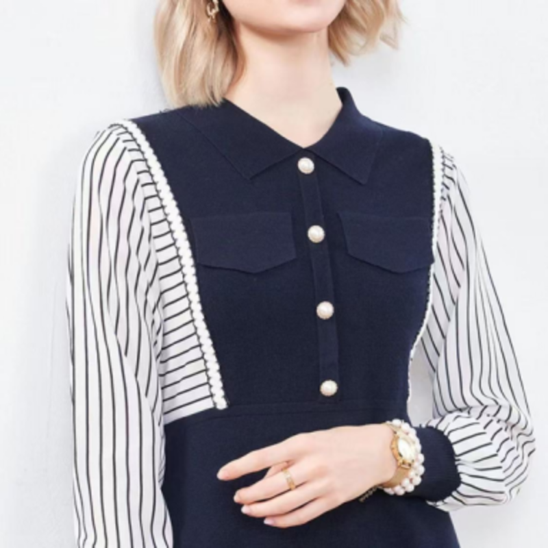 Frühherbst kleiner umgekehrter Kragen -Strick -Strickjacke