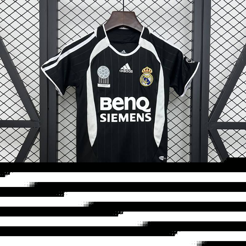 Kinder Real Madrid 06/07 Auswärtsgröße: 16-28
