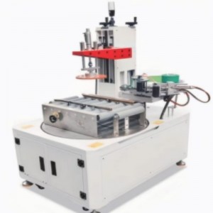 Horizontal-Geben Sie eine kreisförmige Kartonversiegelungsmaschine ein